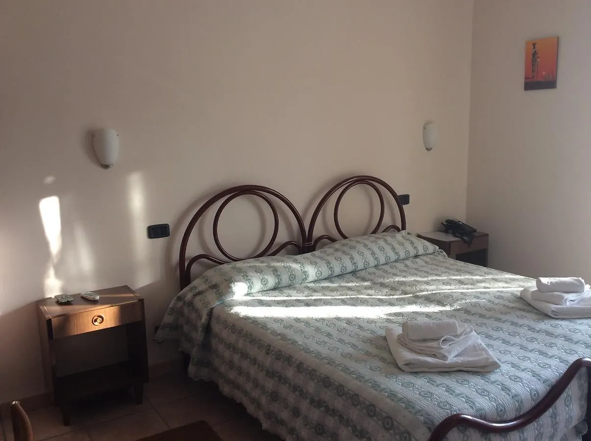 **  Hotel Lorena 아르치도소 이탈리아